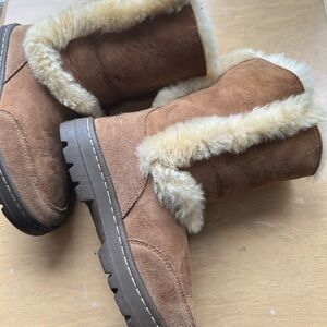 UGG Cream Fur-Lined Interior